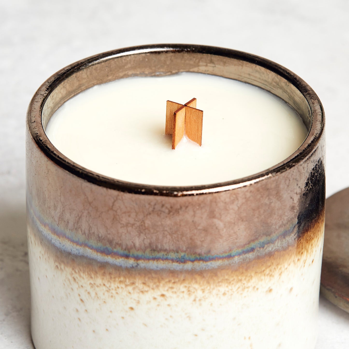 Kiln: Bronze & White Ceramic Candle - Lemon & Lavender