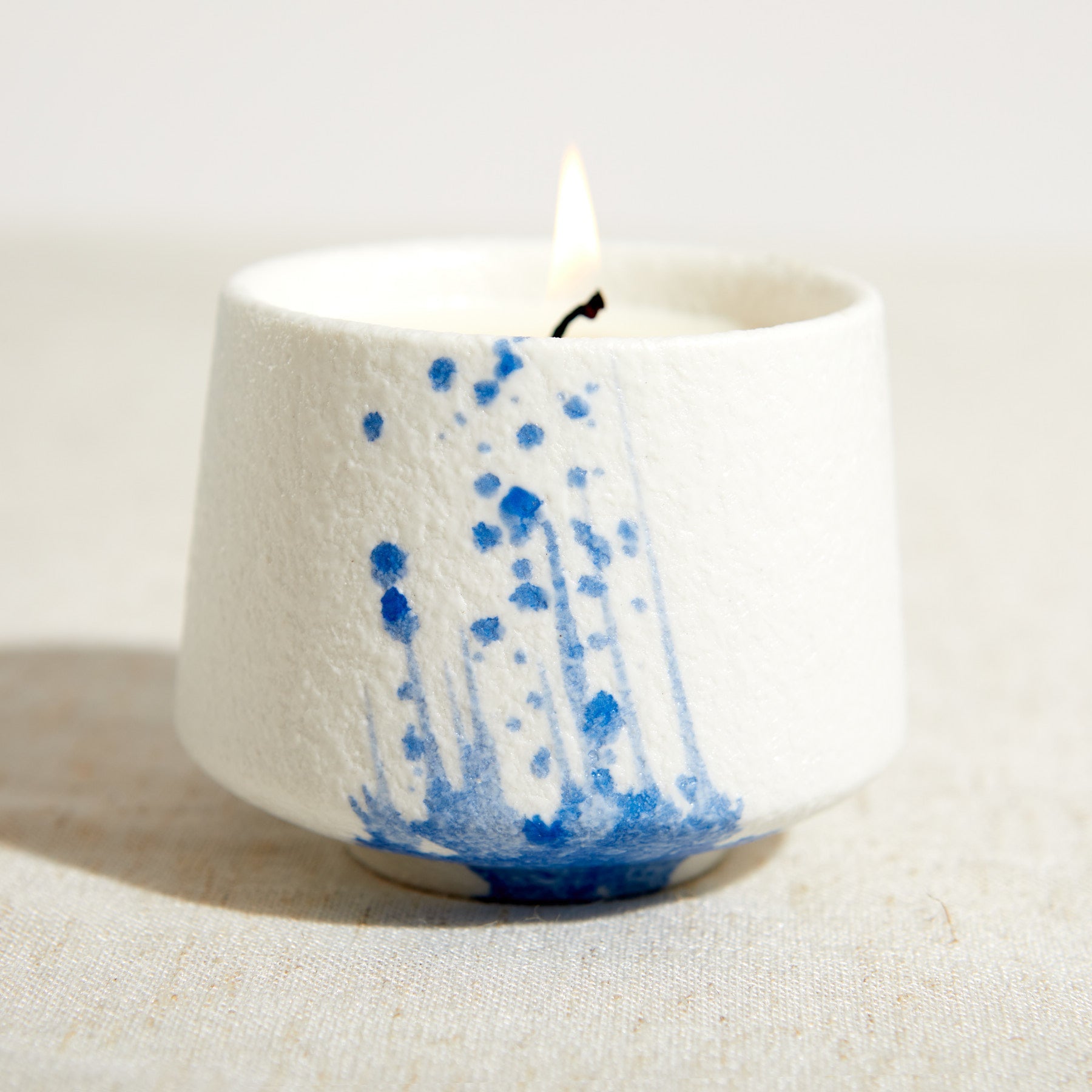St Ives: Holywell Bay Candle - Lime, Basil & Mandarin